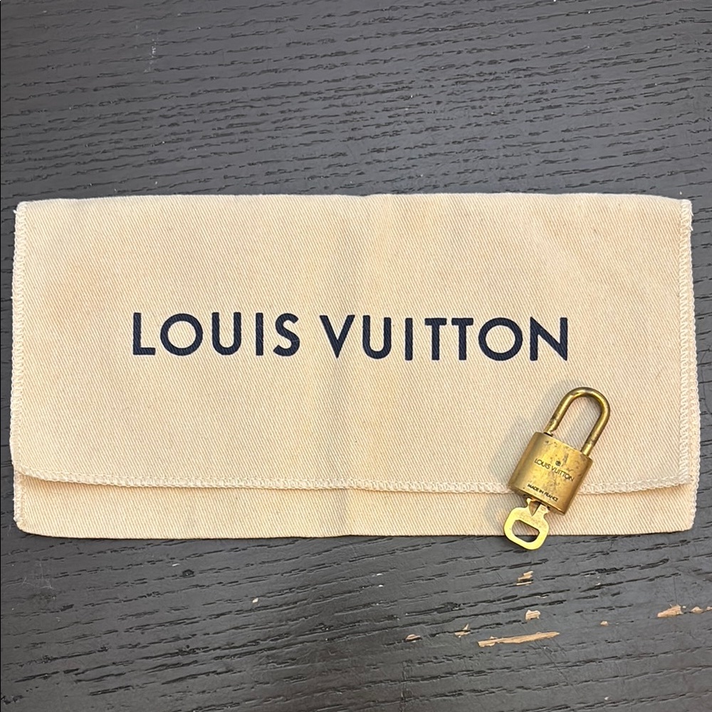 Louis Vuitton Lock and Key #306 with Wallet Dust Bag